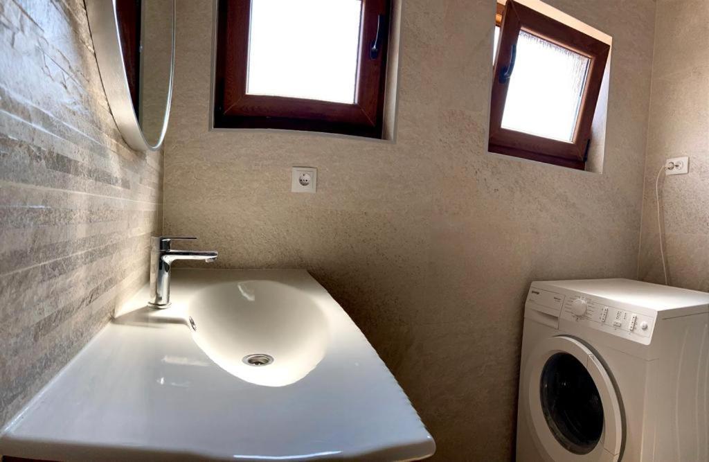 Studio Apartman Luka Starigrad Paklenica Exteriér fotografie